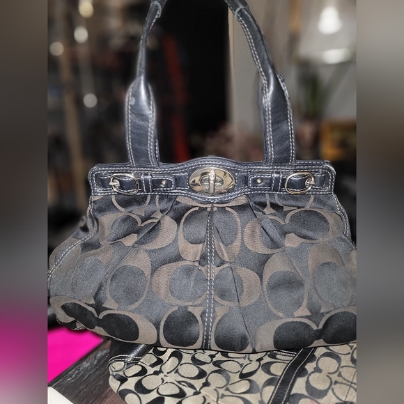 Bundle of 4 COACH+1 MICHAEL KORS Tote/Shoulder Bags - Picture 5 of 16